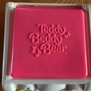 1987 Fisher-Price Pink Teddy Beddy Bear musical pop-up Toy
